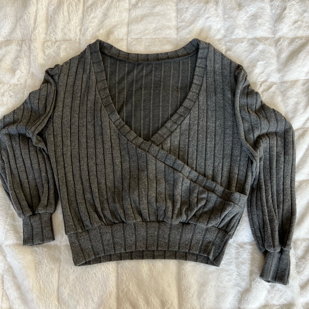 Grey Blackless Sweater Top